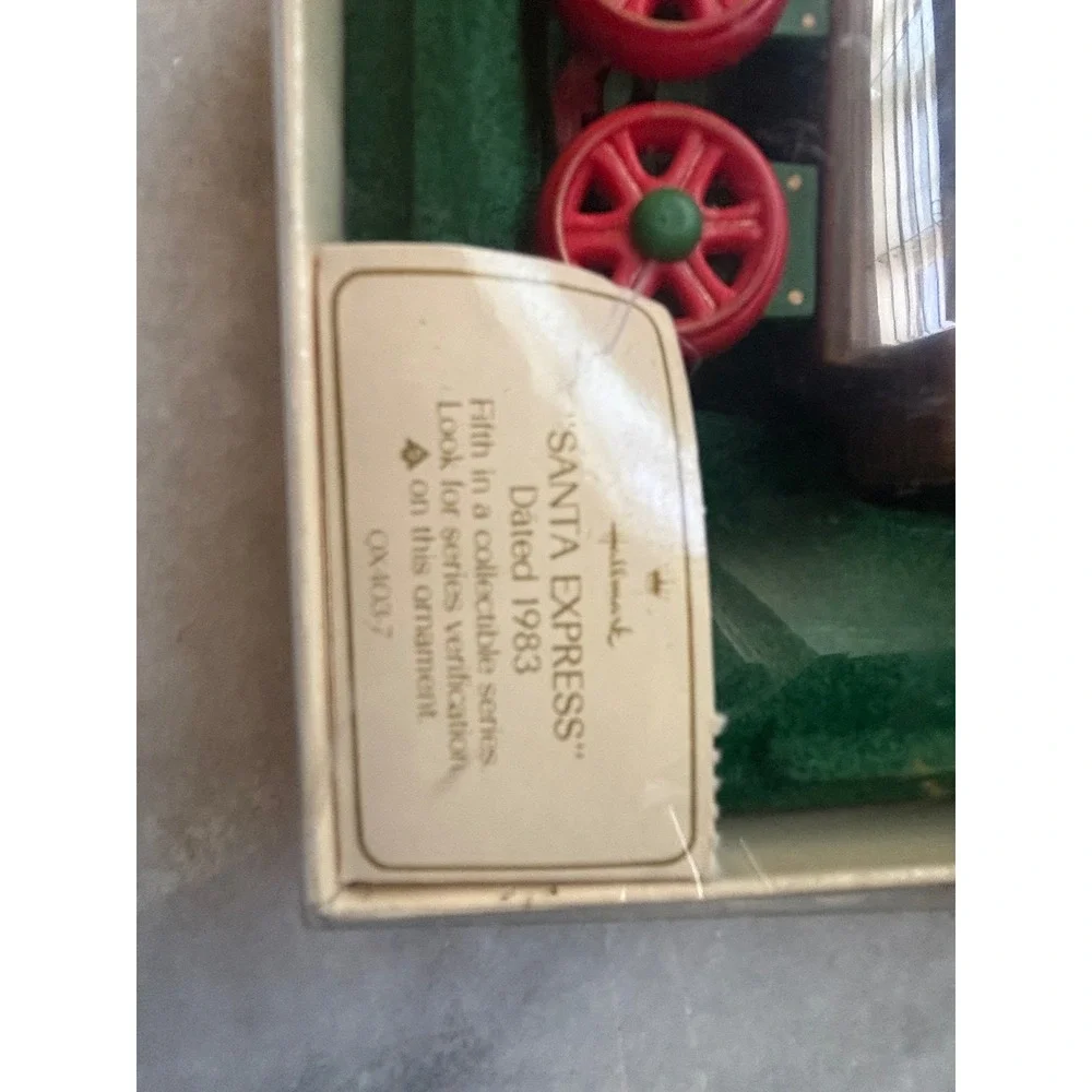 1983 Hallmark Santa Express Handcar #5 in Series Christmas Ornament QX403-7 NOS!